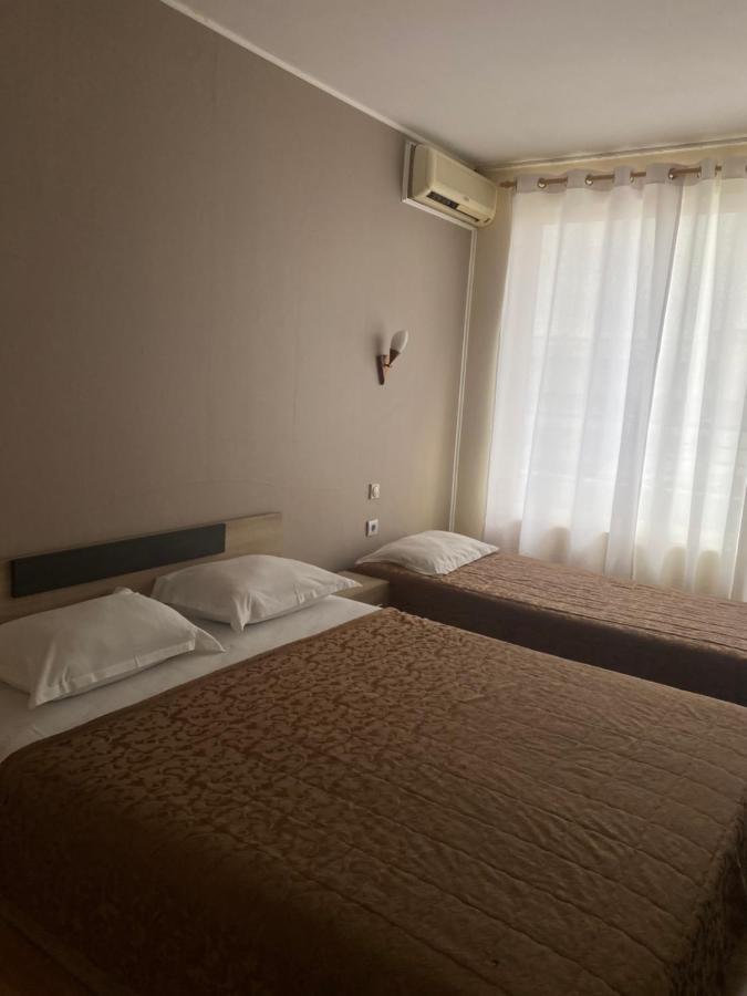 Danita Apartments & Diva Restaurant Bbq&Pool Bar Varna Ngoại thất bức ảnh