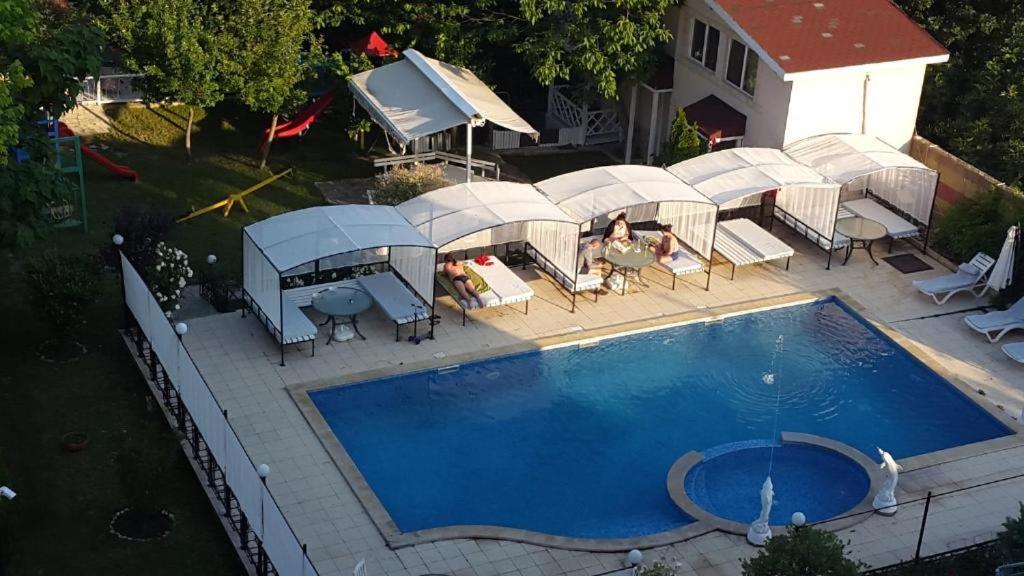Danita Apartments & Diva Restaurant Bbq&Pool Bar Varna Ngoại thất bức ảnh