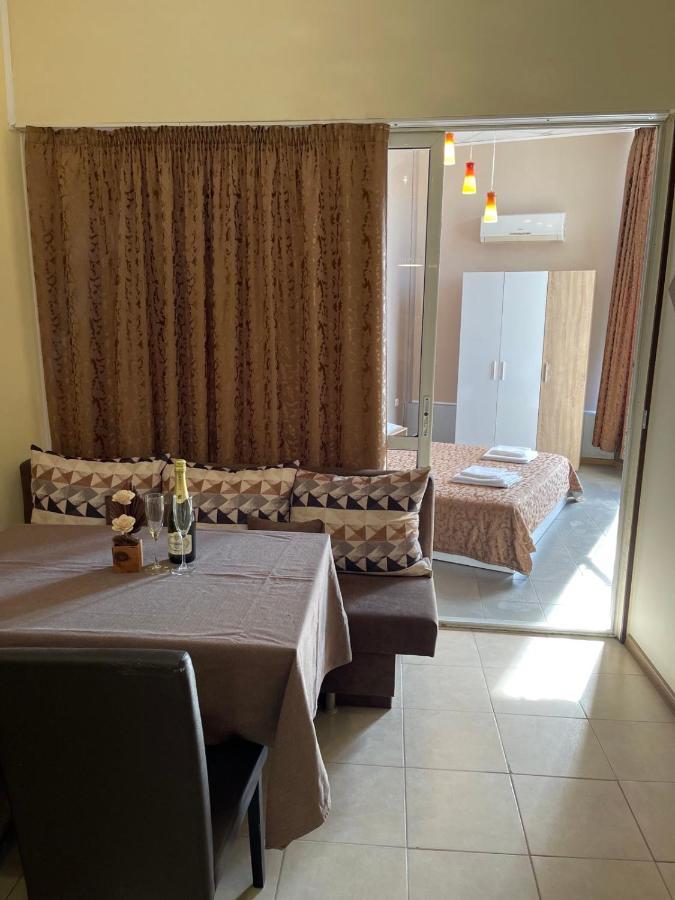 Danita Apartments & Diva Restaurant Bbq&Pool Bar Varna Ngoại thất bức ảnh