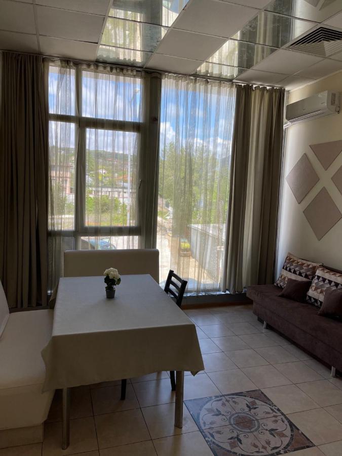 Danita Apartments & Diva Restaurant Bbq&Pool Bar Varna Ngoại thất bức ảnh