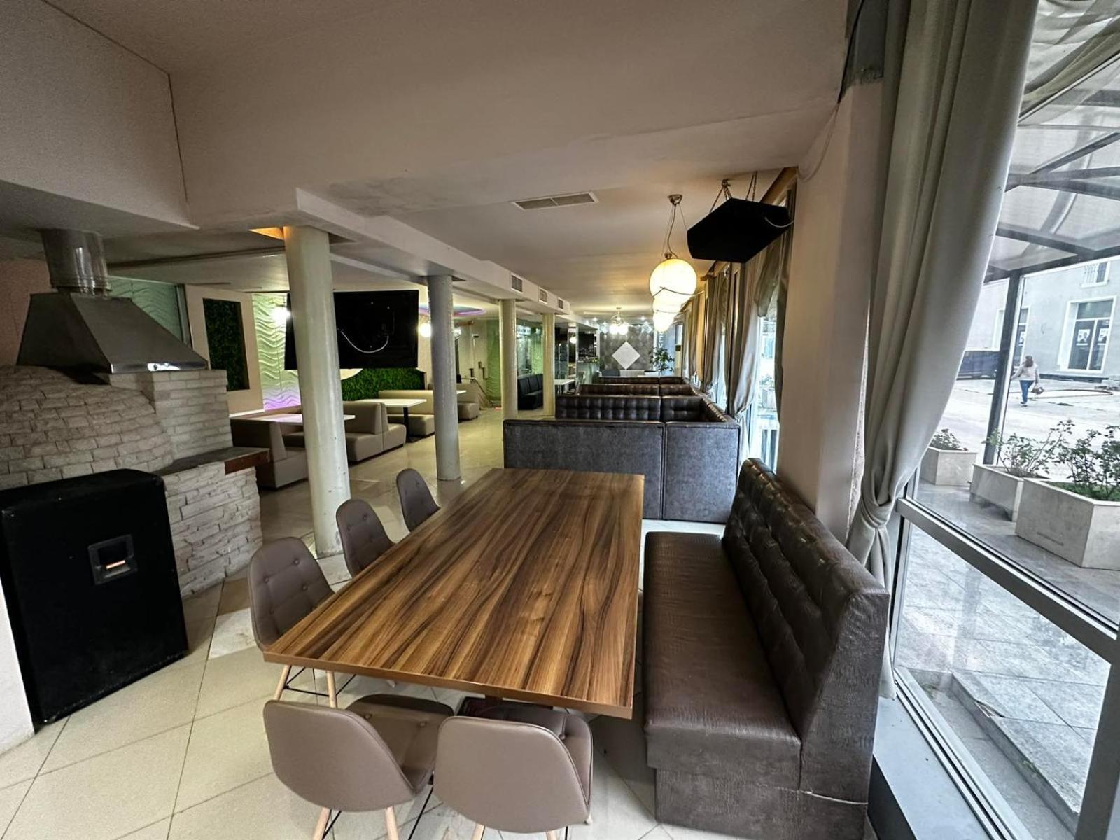 Danita Apartments & Diva Restaurant Bbq&Pool Bar Varna Ngoại thất bức ảnh