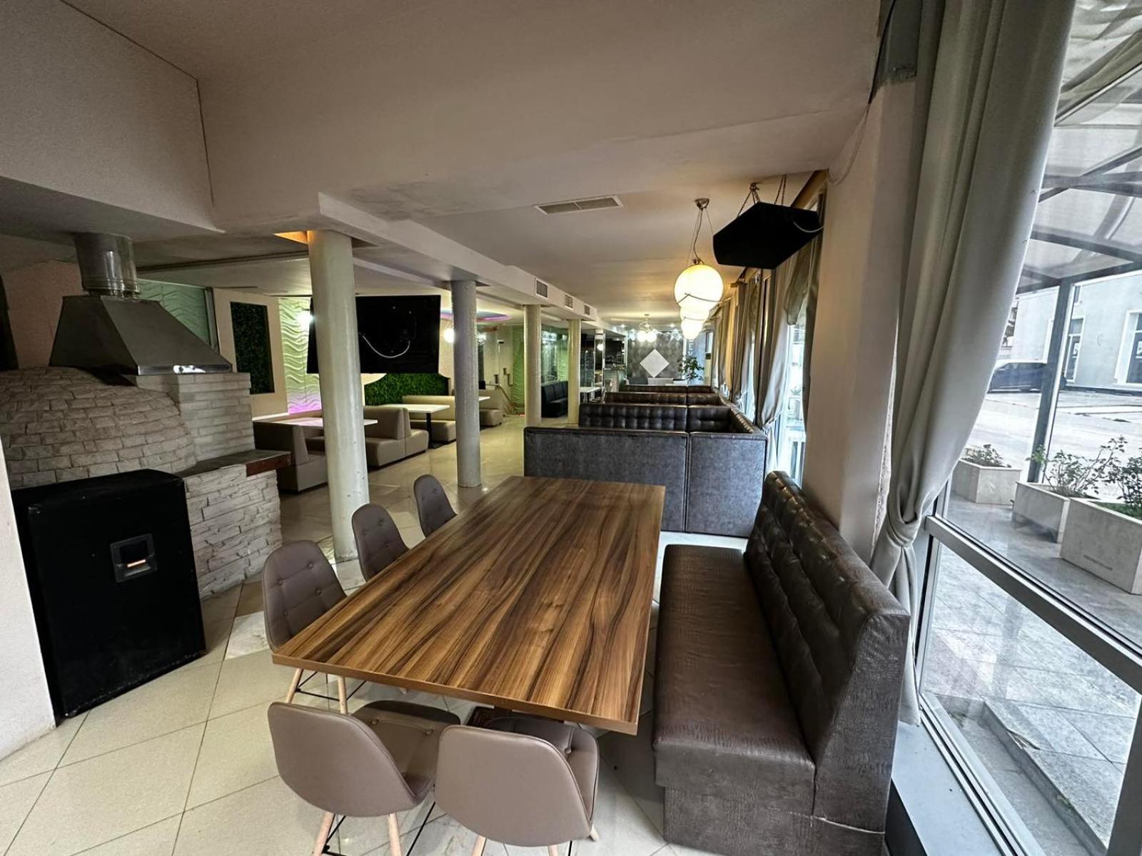 Danita Apartments & Diva Restaurant Bbq&Pool Bar Varna Ngoại thất bức ảnh